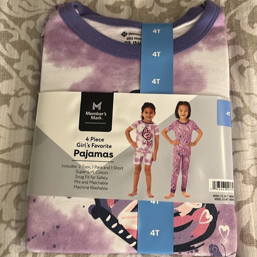NWT Girl’s 4 pc Member’s Mark Pajamas - Picture 2 of 8
